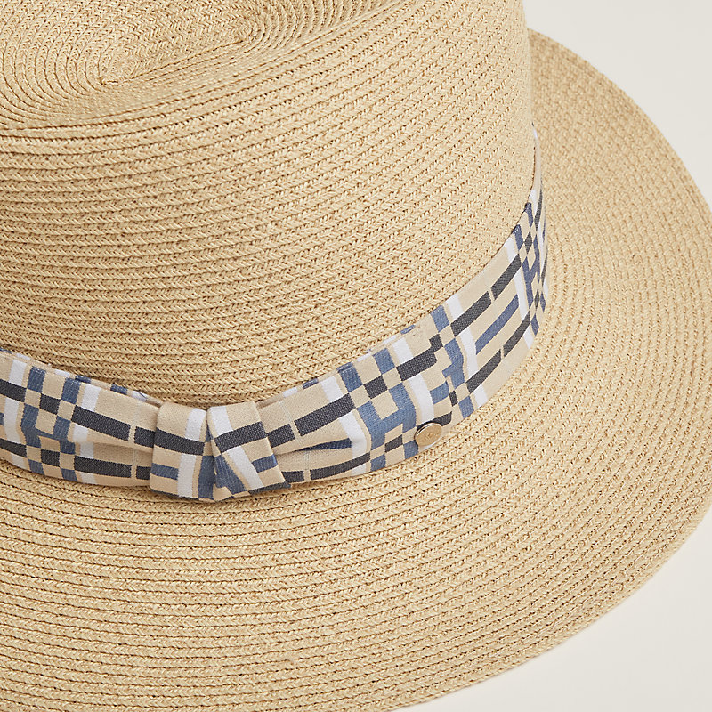 【シンプルでありながら特別】HERMES Izia H Kilt ハット Izia H Kilt hat | Hermès Mainland China